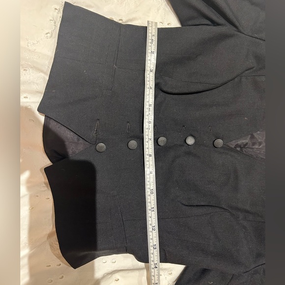 Fitted, lined black court waistcoat jacket. - Picture 6 of 8